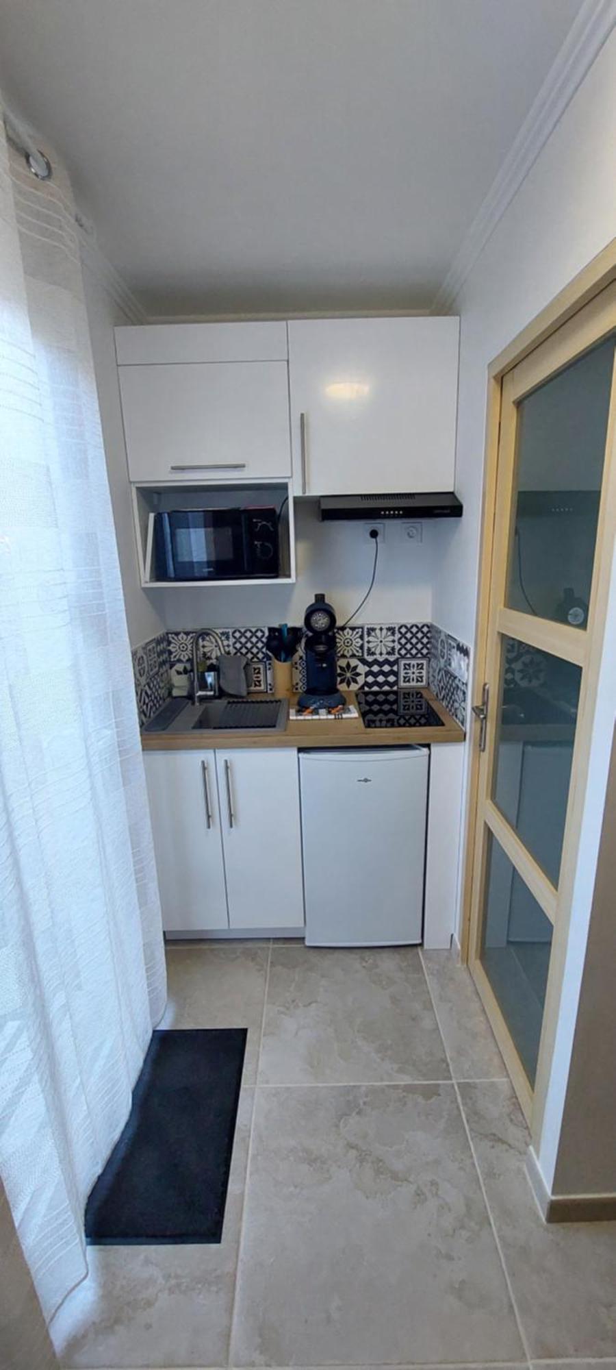 Gite De L'Olivier, Classe, Climatise, Jardin Avec Parking Gratuit Devant Le Logement Et A 5 Minutes Du Centre-Ville A Pied LʼIsle-sur-la-Sorgue Esterno foto